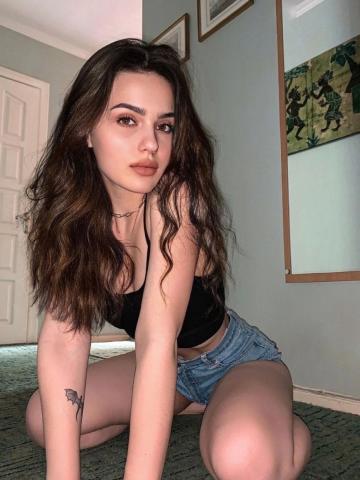 Камилла Сочная Брюнетка фото 2